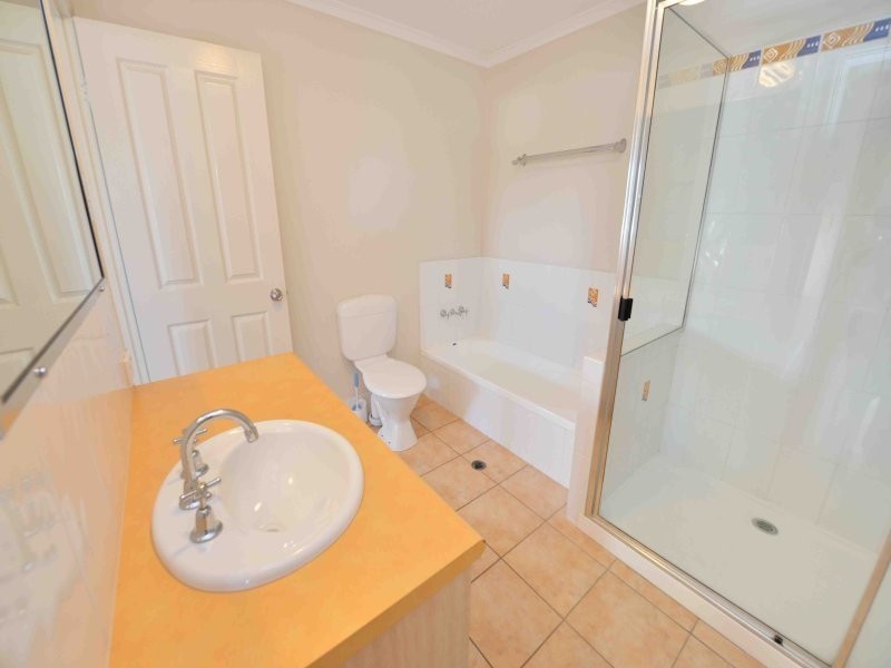 1 & 2/113A Central Lane, Gladstone QLD 4680