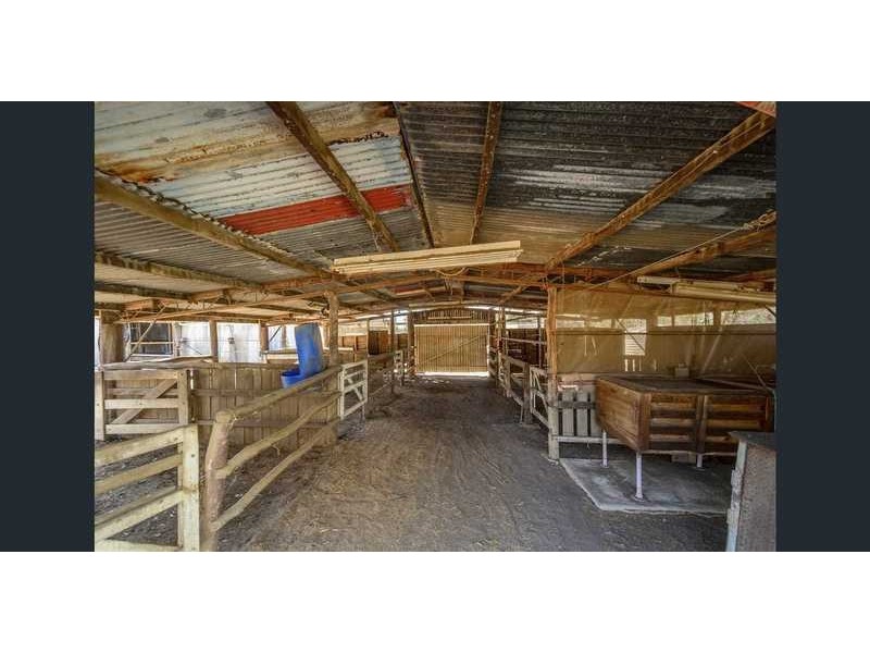 20 Rodds Bay Road, Iveragh QLD 4680