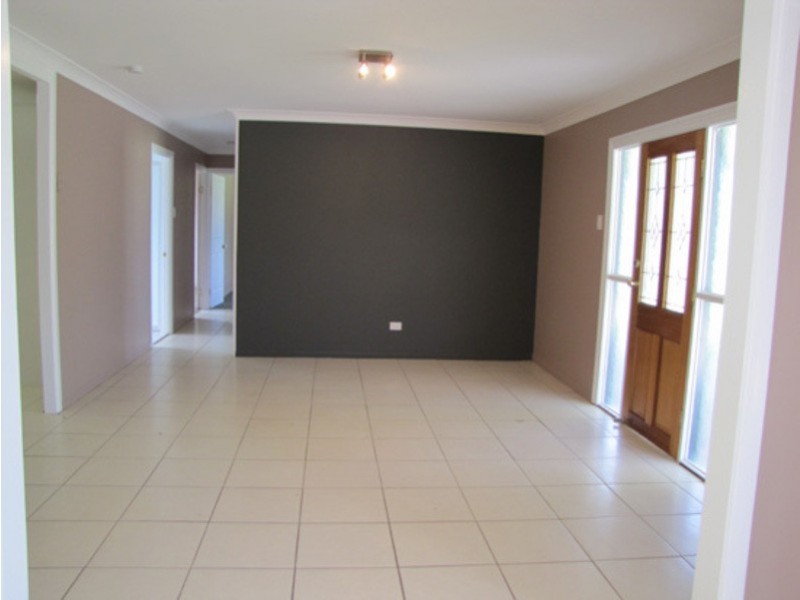 8 Harvey Rd, Beecher QLD 4680