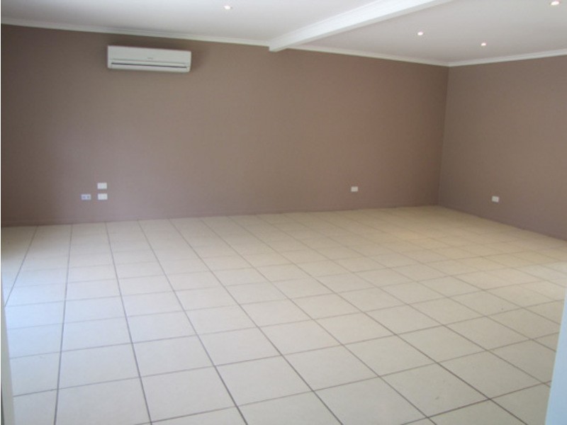 8 Harvey Rd, Beecher QLD 4680