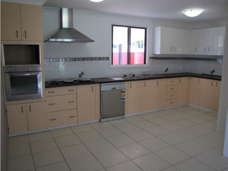 8 Harvey Rd, Beecher QLD 4680