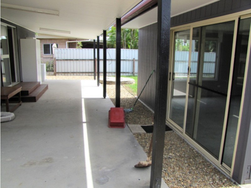 8 Harvey Rd, Beecher QLD 4680