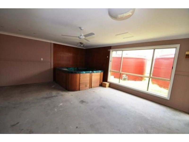 8 Harvey Rd, Beecher QLD 4680
