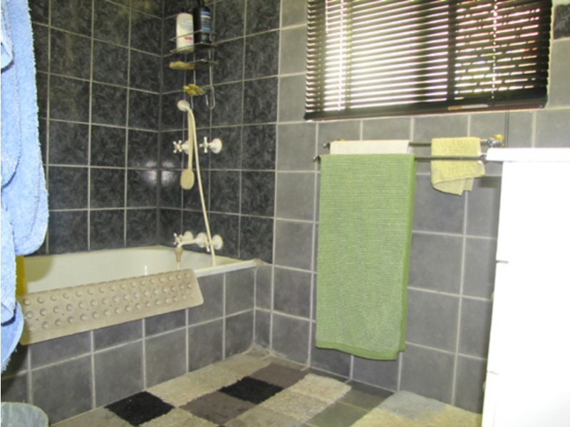 11 Kylee Crescent, Calliope QLD 4680