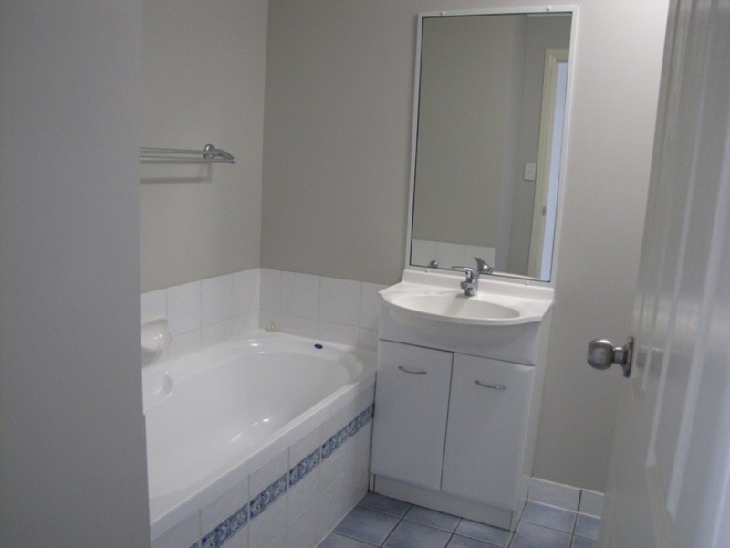 2/14 Hannah Street, Calliope QLD 4680