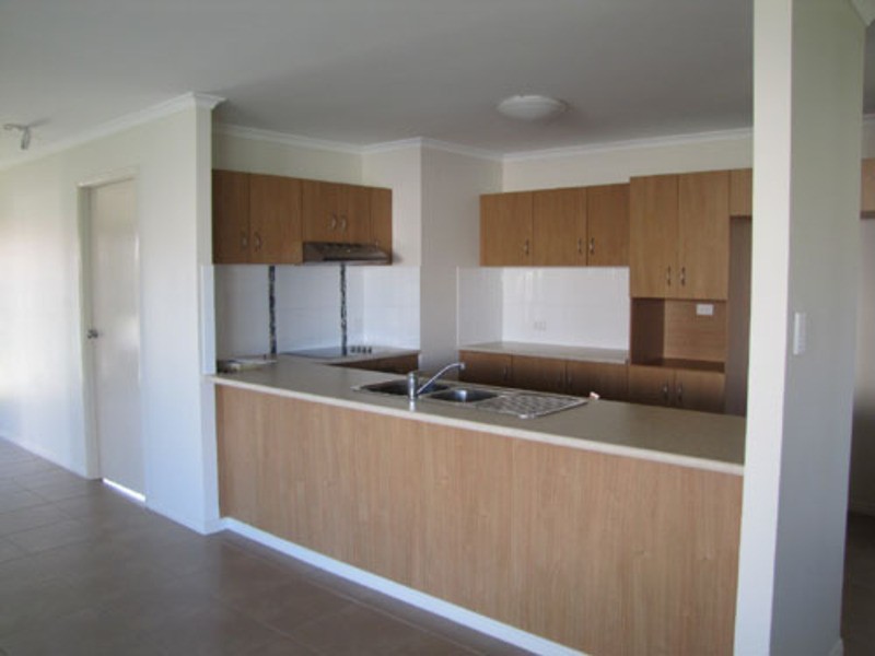 11 Sunpoint Way, Calliope QLD 4680