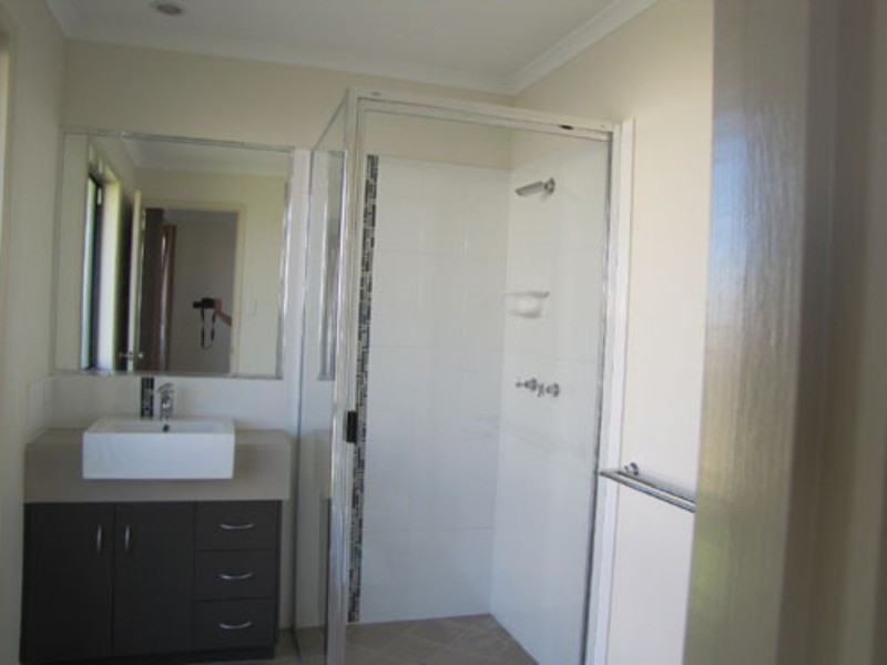 11 Sunpoint Way, Calliope QLD 4680