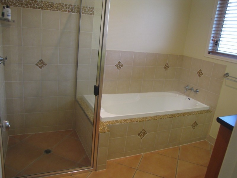 6 Morris Avenue, Calliope QLD 4680