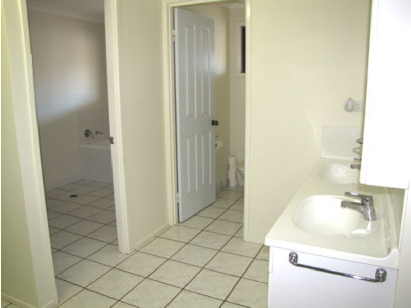 11 Ironmonger Street, Calliope QLD 4680