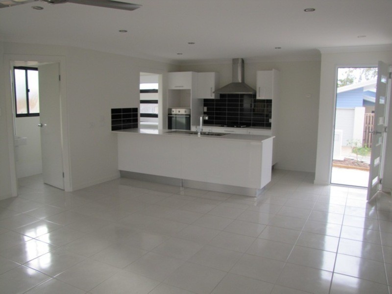 1/1 Wedgetail Road, Clinton QLD 4680