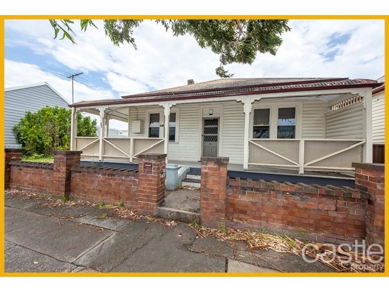 37 Donald St, Hamilton NSW 2303