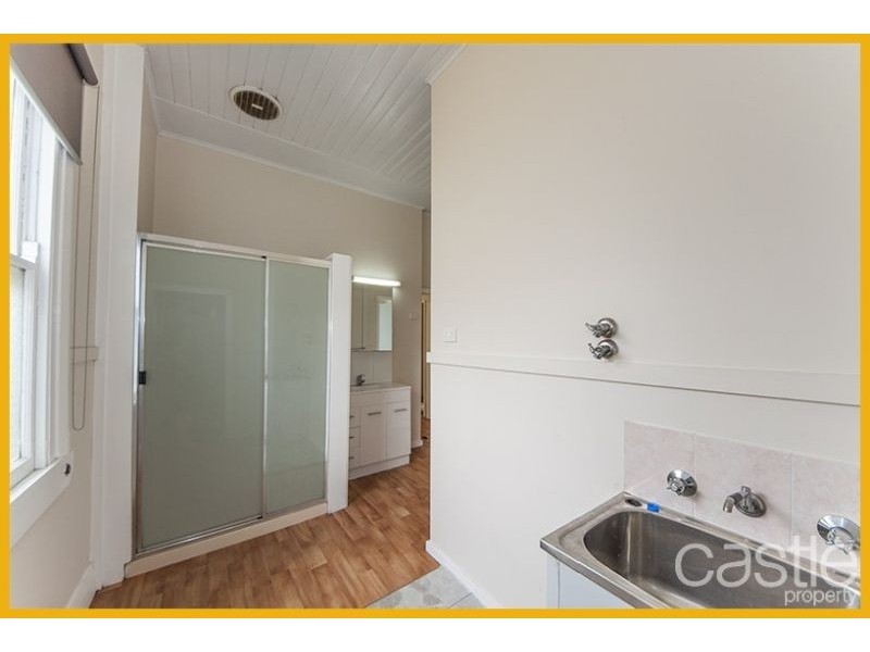 37 Donald St, Hamilton NSW 2303