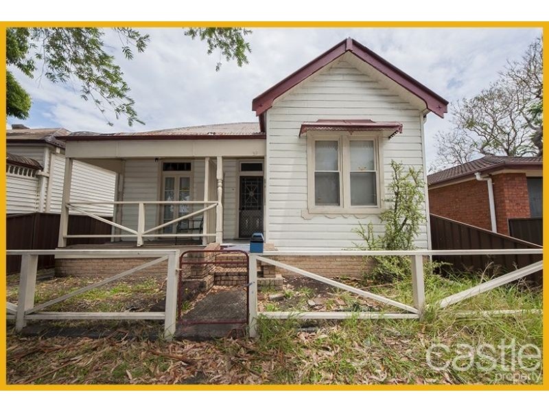 2/39 Donald St, Hamilton NSW 2303