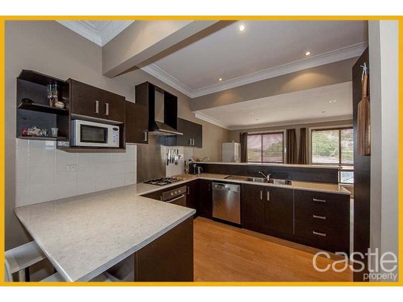 37 Crebert St, Mayfield East NSW 2304