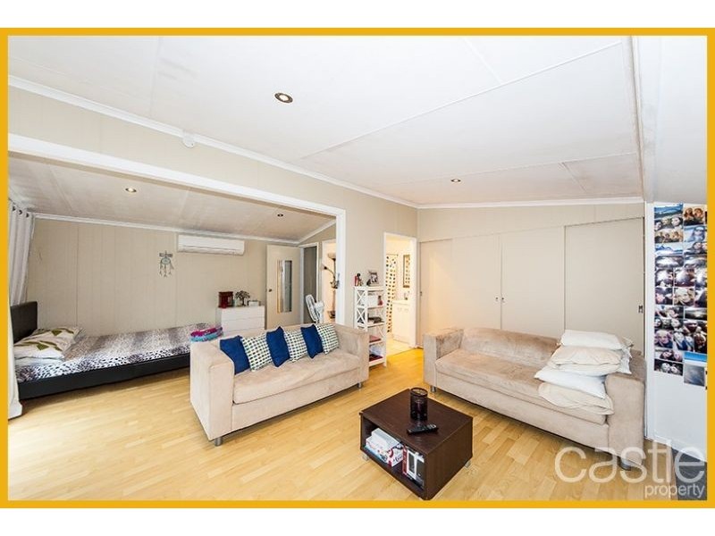 37 Crebert St, Mayfield East NSW 2304