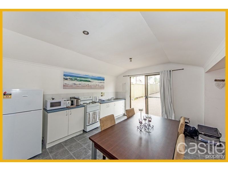 37 Crebert St, Mayfield East NSW 2304