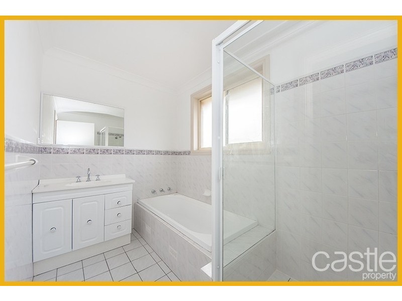 2/1 Gen St, Belmont NSW 2280