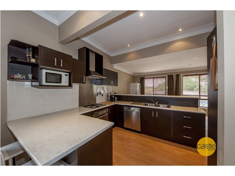 37 Crebert St, Mayfield East NSW 2304