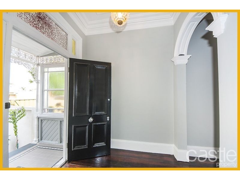 60 Lawson St, Hamilton NSW 2303