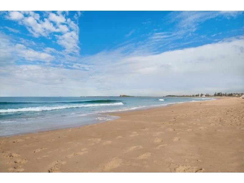 10 Booth Street, Stockton NSW 2295