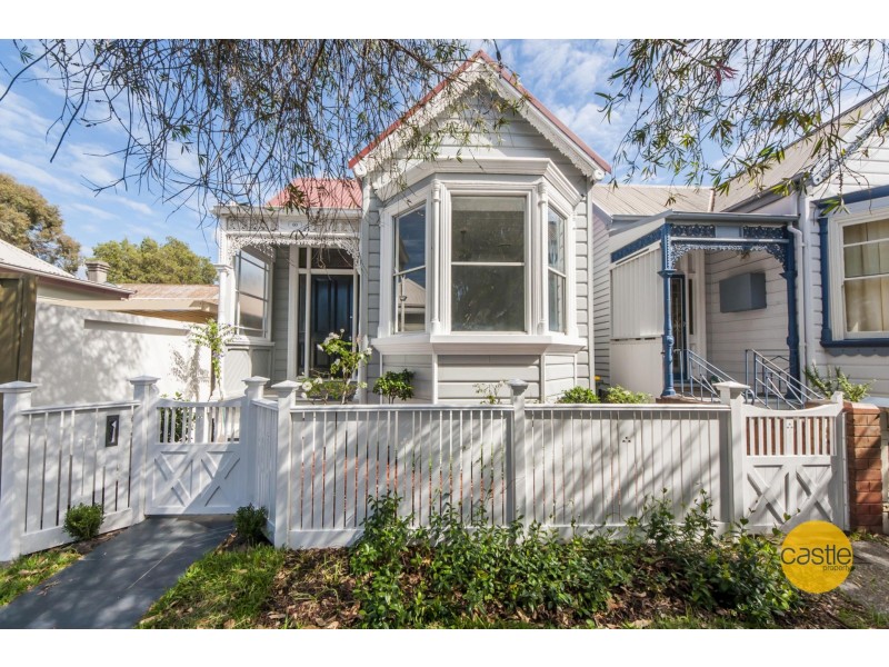 60 Lawson St, Hamilton NSW 2303
