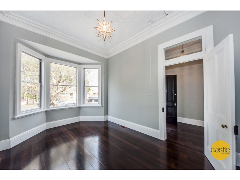 60 Lawson St, Hamilton NSW 2303