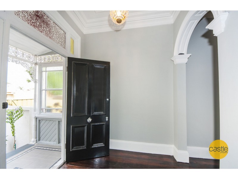 60 Lawson St, Hamilton NSW 2303