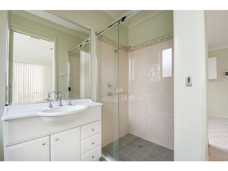 3/74 Constitution Drive, Cameron Park NSW 2285