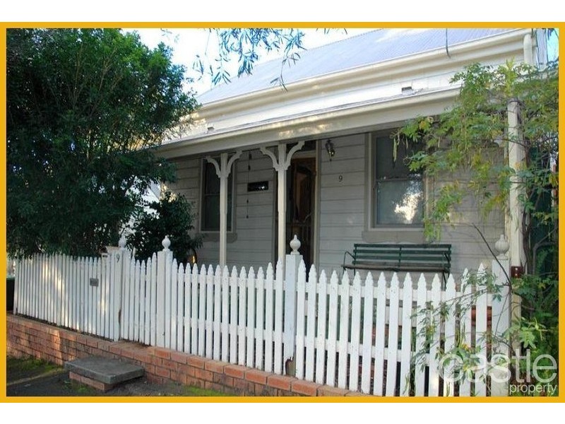 9 Lewis St, Islington NSW 2296