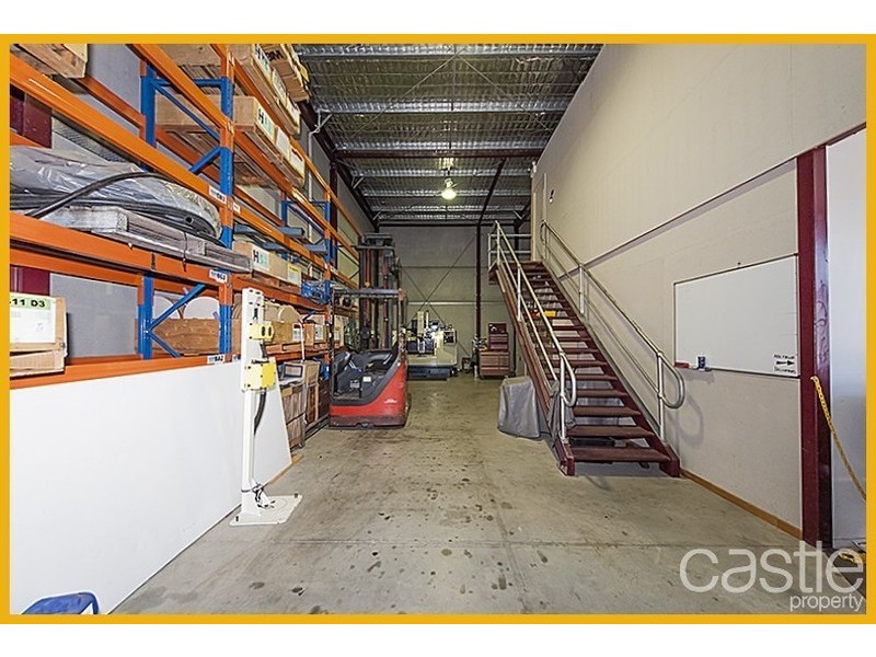 12/6 Frost Dr, Mayfield East NSW 2304