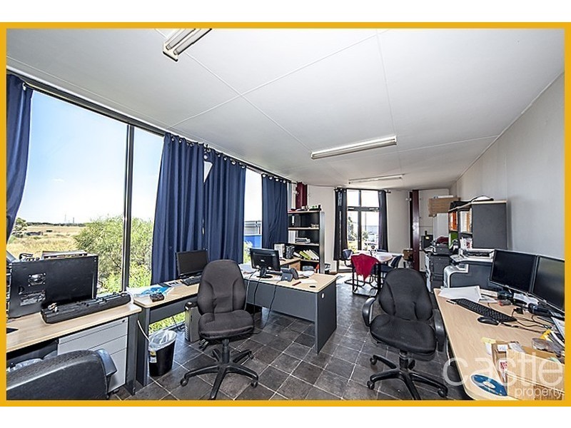 12/6 Frost Dr, Mayfield East NSW 2304