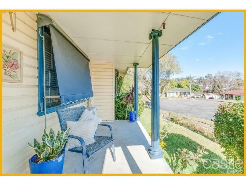 2 CRASTER CL, Rankin Park NSW 2287