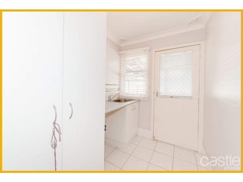 2 CRASTER CL, Rankin Park NSW 2287