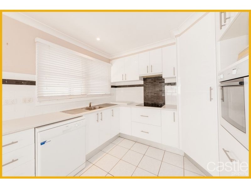 2 CRASTER CL, Rankin Park NSW 2287