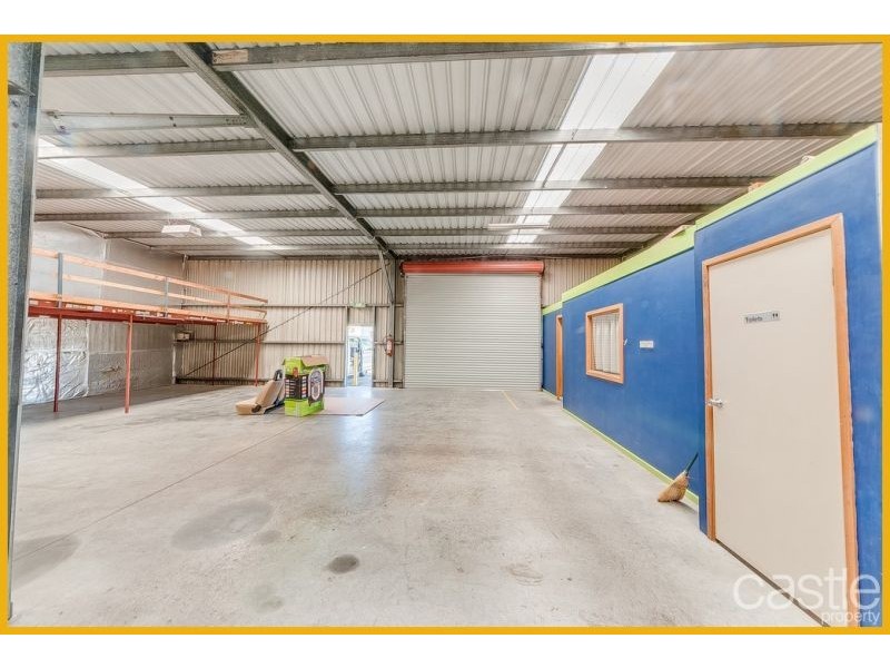 1/2 Metro Court, Gateshead NSW 2290