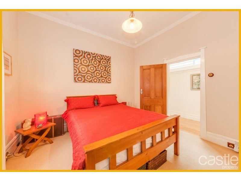 146 Lawson St, Hamilton NSW 2303