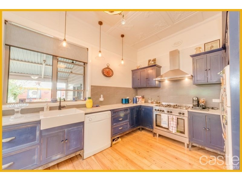 146 Lawson St, Hamilton NSW 2303