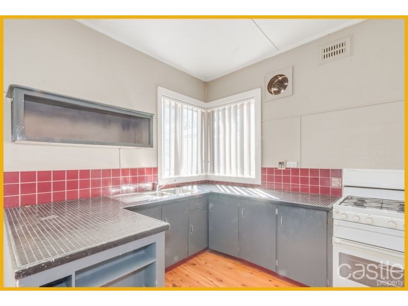 9 AVONDALE RD, New Lambton NSW 2305
