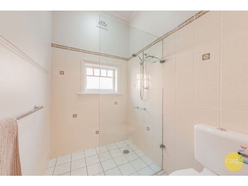 38 Skelton St, Hamilton East NSW 2303