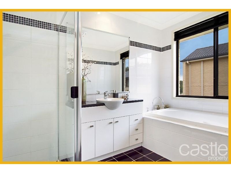 1/74 Constitution Dr, Cameron Park NSW 2285