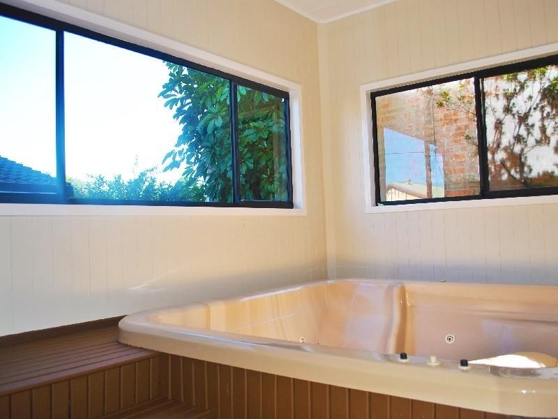 20 Eddy St, Hamilton NSW 2303