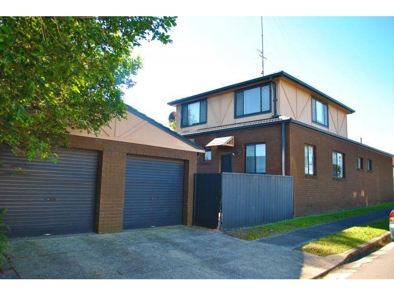 20 Eddy St, Hamilton NSW 2303