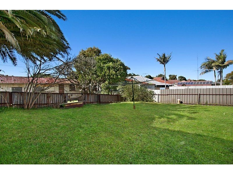 35 Crebert St, Mayfield East NSW 2304