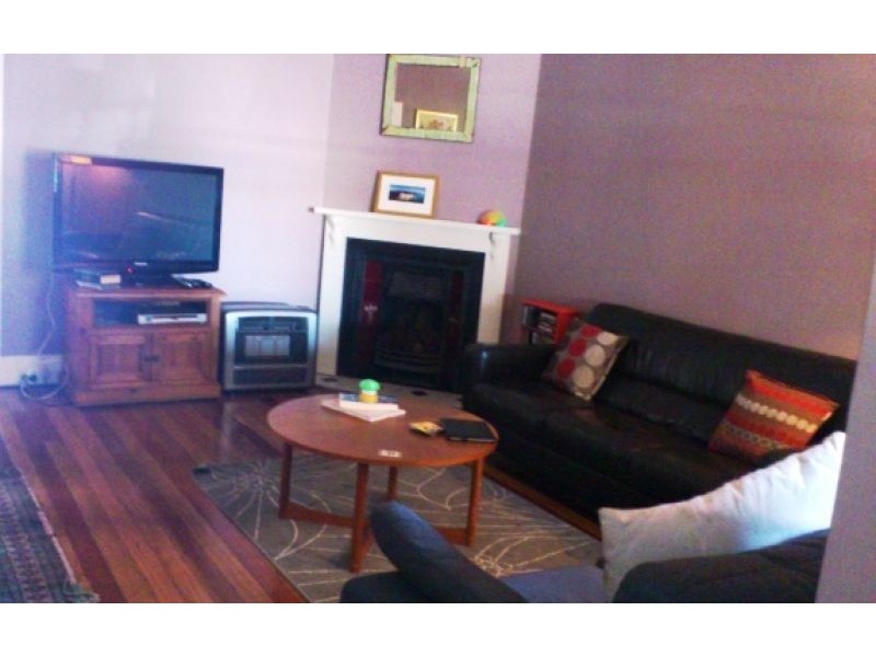 44 Kitchener Pde, Mayfield East NSW 2304