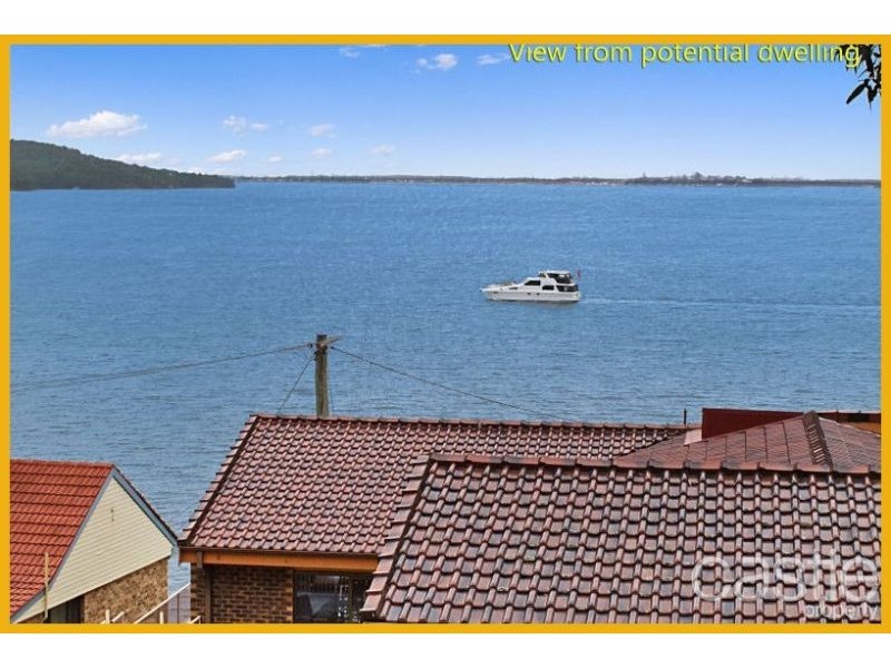 16a Macquarie St, Bolton Point NSW 2283