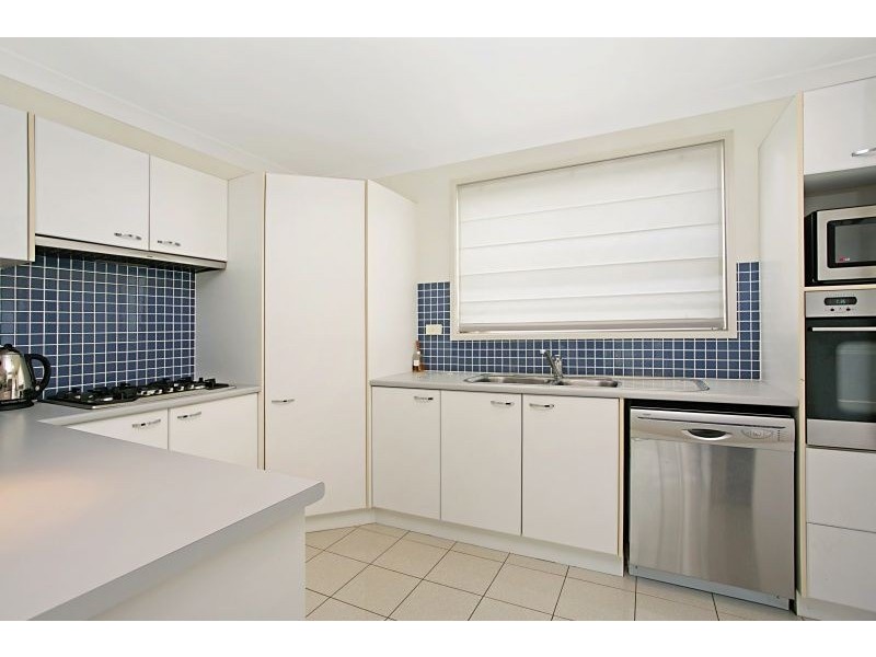 54 Northlakes Drive, Cameron Park NSW 2285