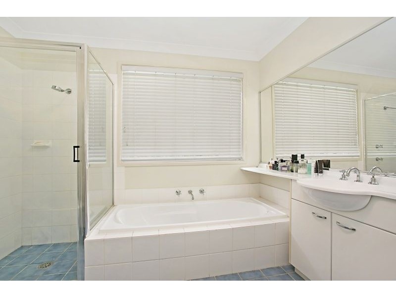 54 Northlakes Drive, Cameron Park NSW 2285