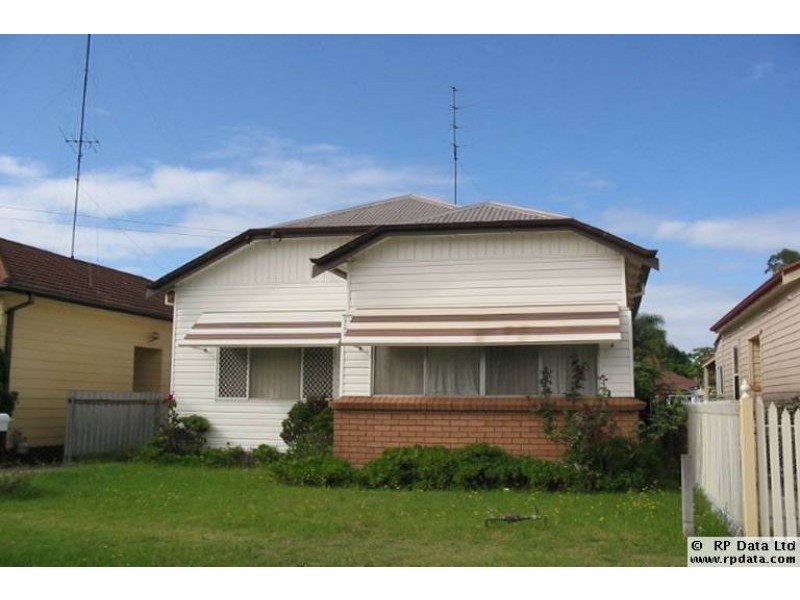 9 Wilkinson St, Mayfield NSW 2304