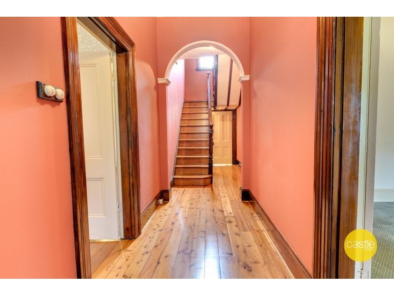 15 High St, The Hill NSW 2300