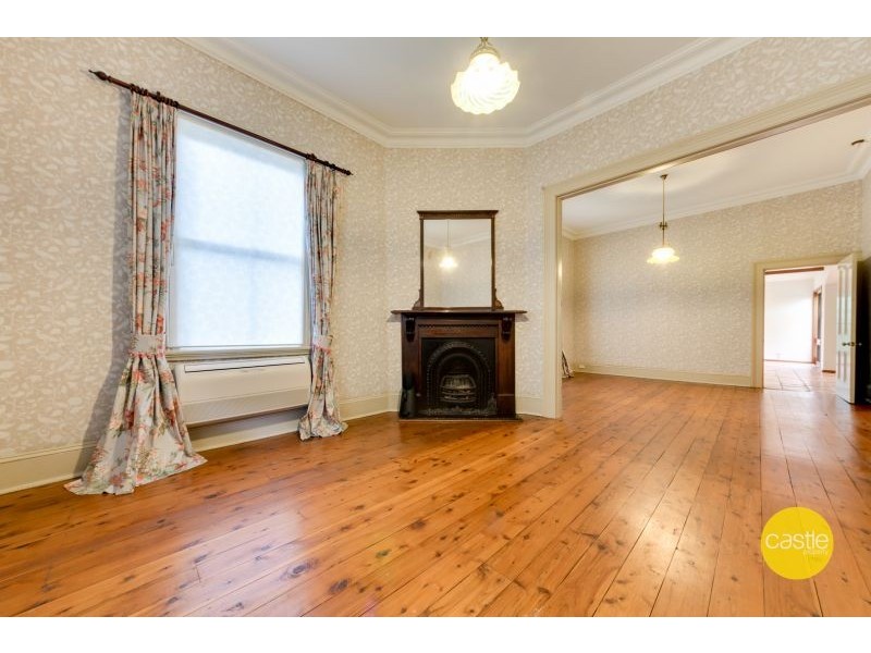 15 High St, The Hill NSW 2300